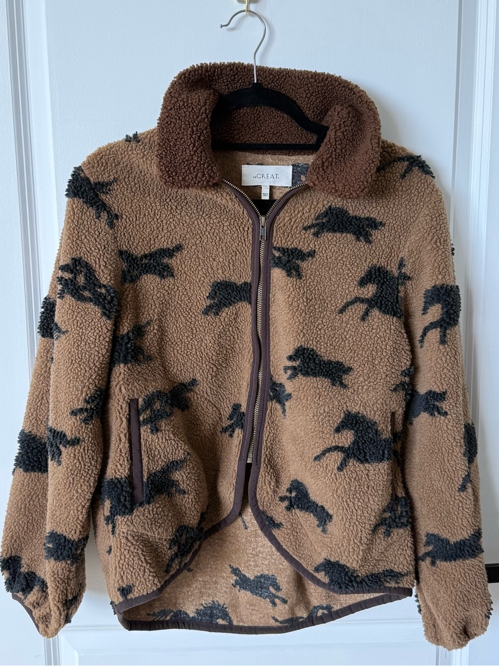 The Great. The Pasture Fleece Jacket in Light Hickory - Brown/Black - Picture 2 of 3